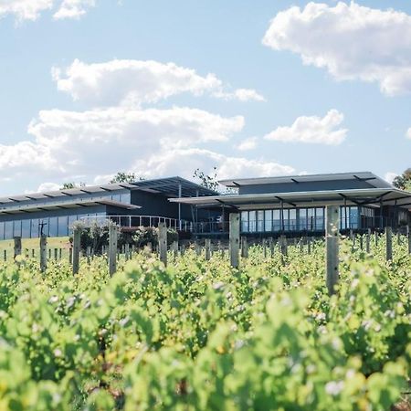 Balgownie Estate Yarra Valley Ярра-Глен Экстерьер фото The winery at the Charlesworth Estate