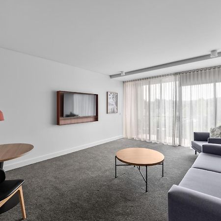 Balgownie Estate Yarra Valley Ярра-Глен Экстерьер фото A staged living room