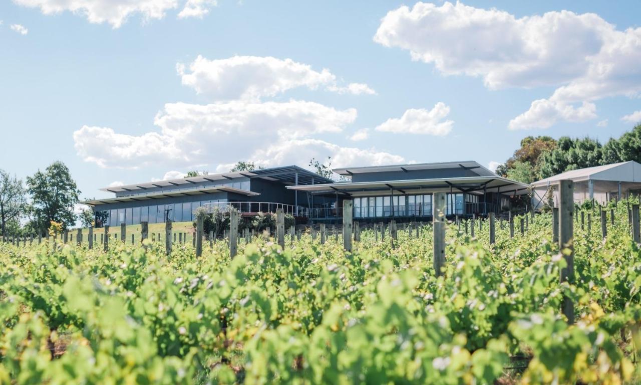 Balgownie Estate Yarra Valley Ярра-Глен Экстерьер фото The winery at the Charlesworth Estate
