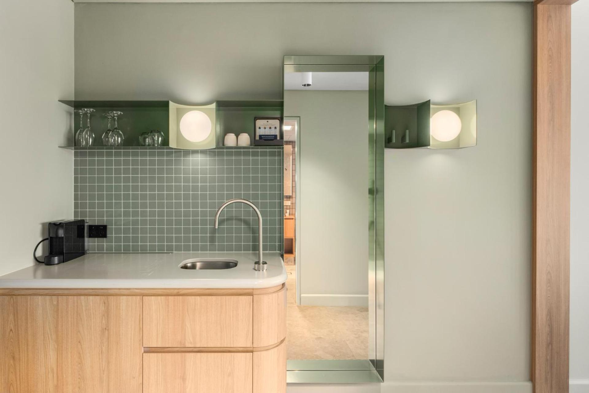 Balgownie Estate Yarra Valley Ярра-Глен Экстерьер фото A kitchen in a student apartment