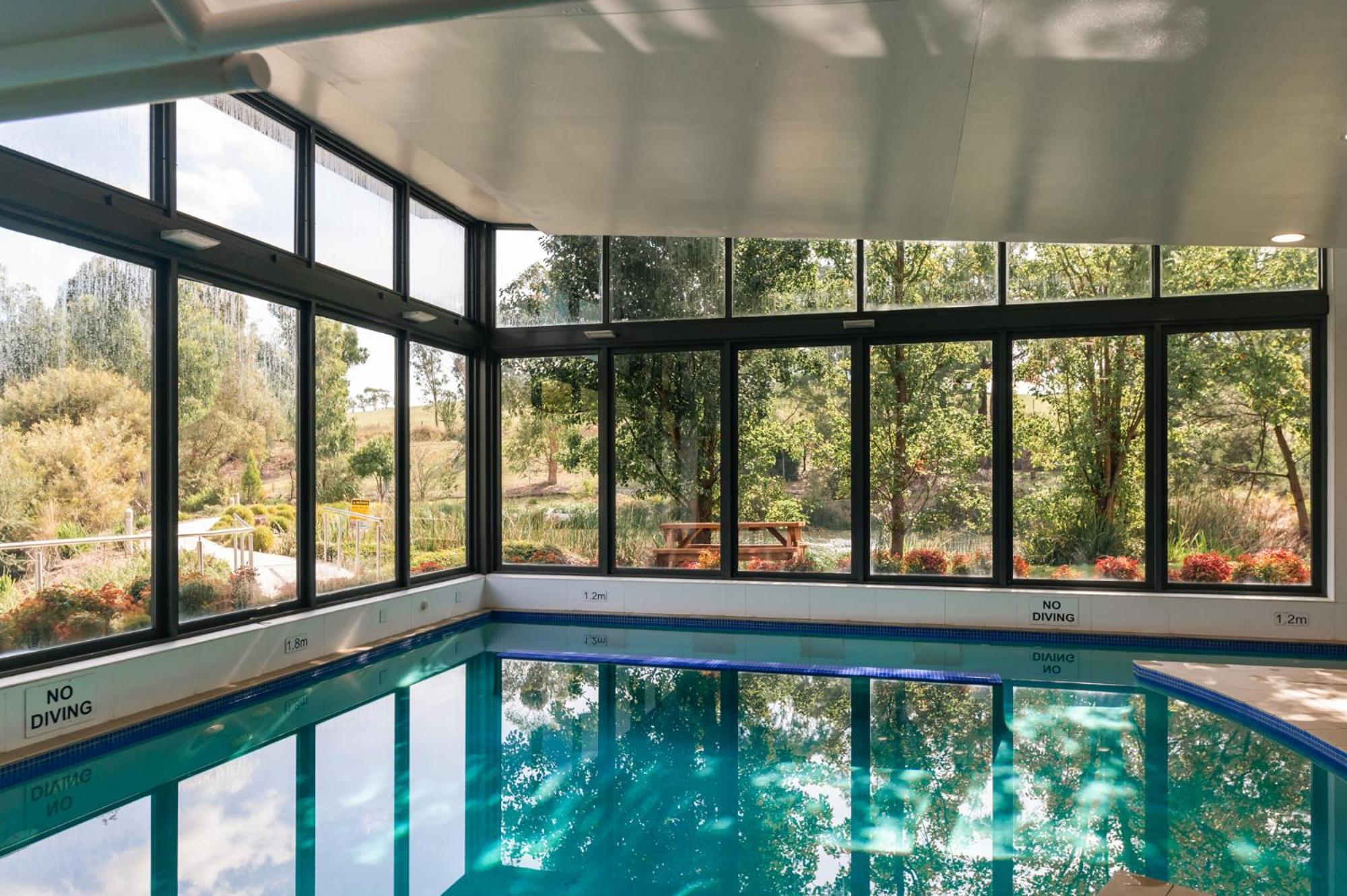 Balgownie Estate Yarra Valley Ярра-Глен Экстерьер фото The swimming pool at the hotel